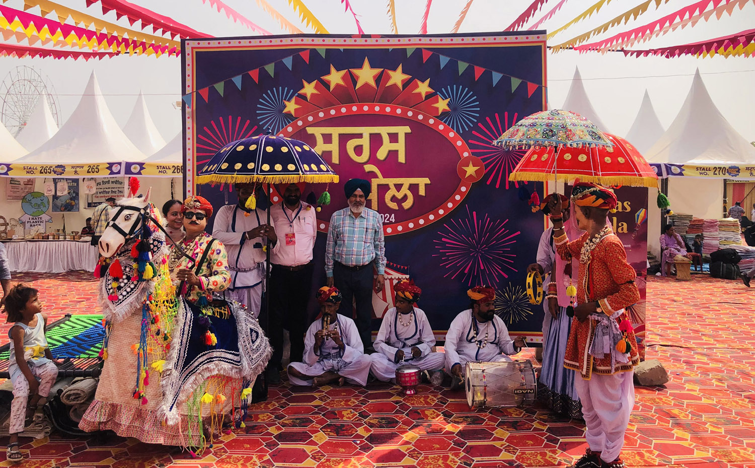 Kachi Ghori folk dance of Bundi district Rajasthan became the center of attraction in Saras Mela